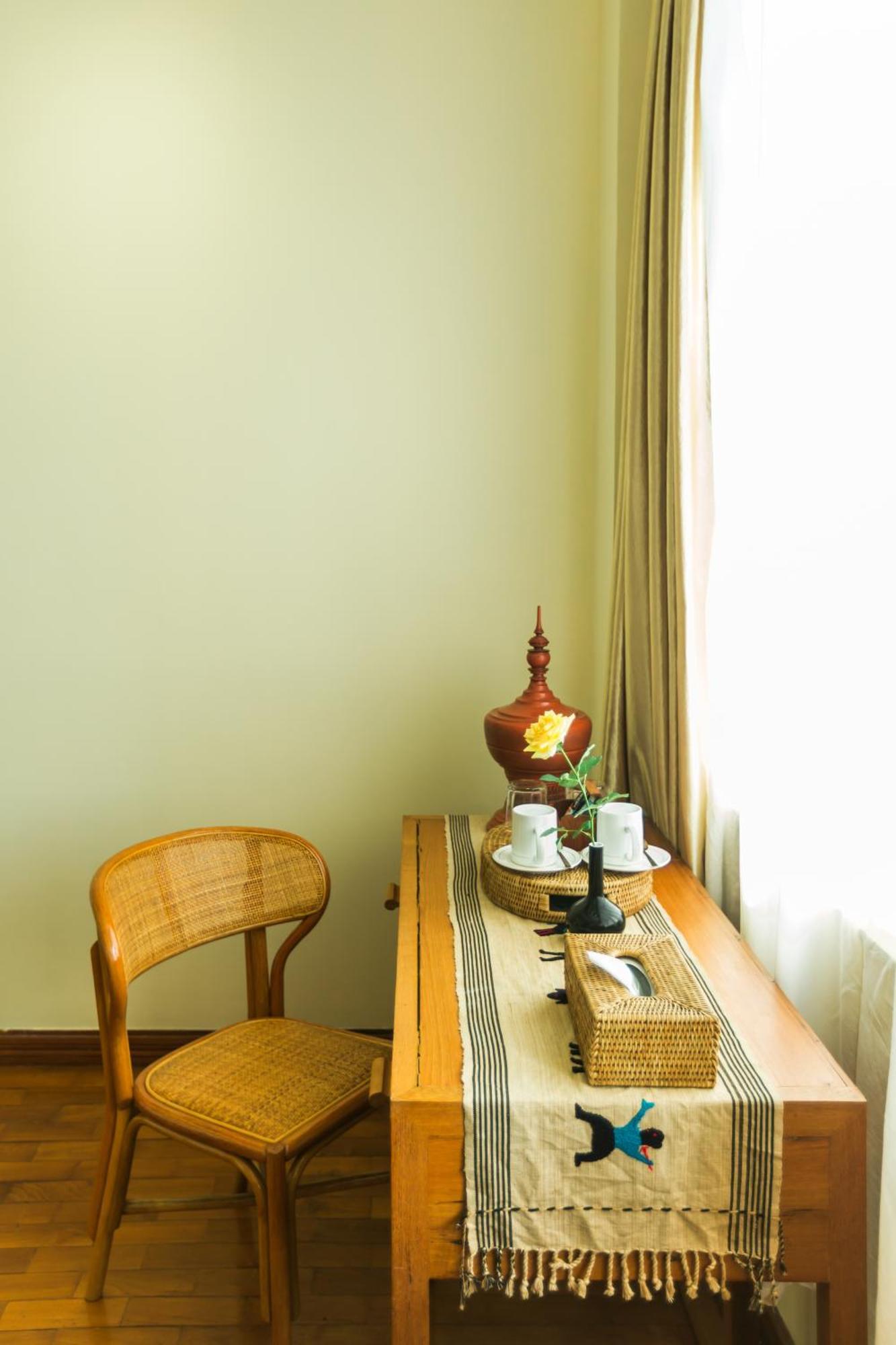 Ambassador Hill Hotel 3*